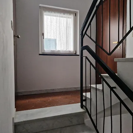 Vico 2 Monolocale By Affitti Brevi Liguria * 알비솔라마리나